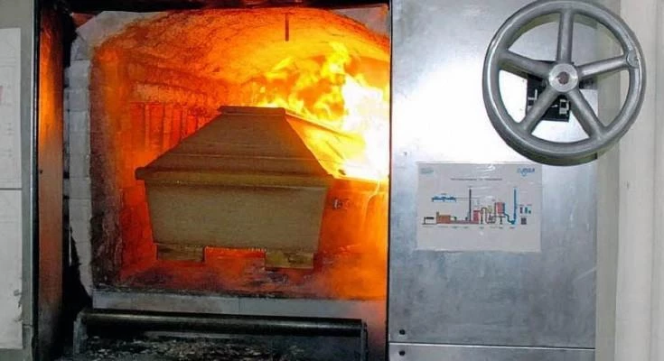 Αντιδράσεις στην Πάτρα για το αποτεφρωτήριο: ‘Άχρηστο σε μια χώρα με 90% Ορθοδόξους